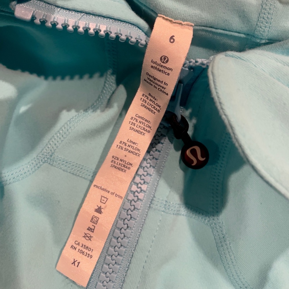 Lululemon *Rare* Half Moon Jacket - Picture 7 of 7